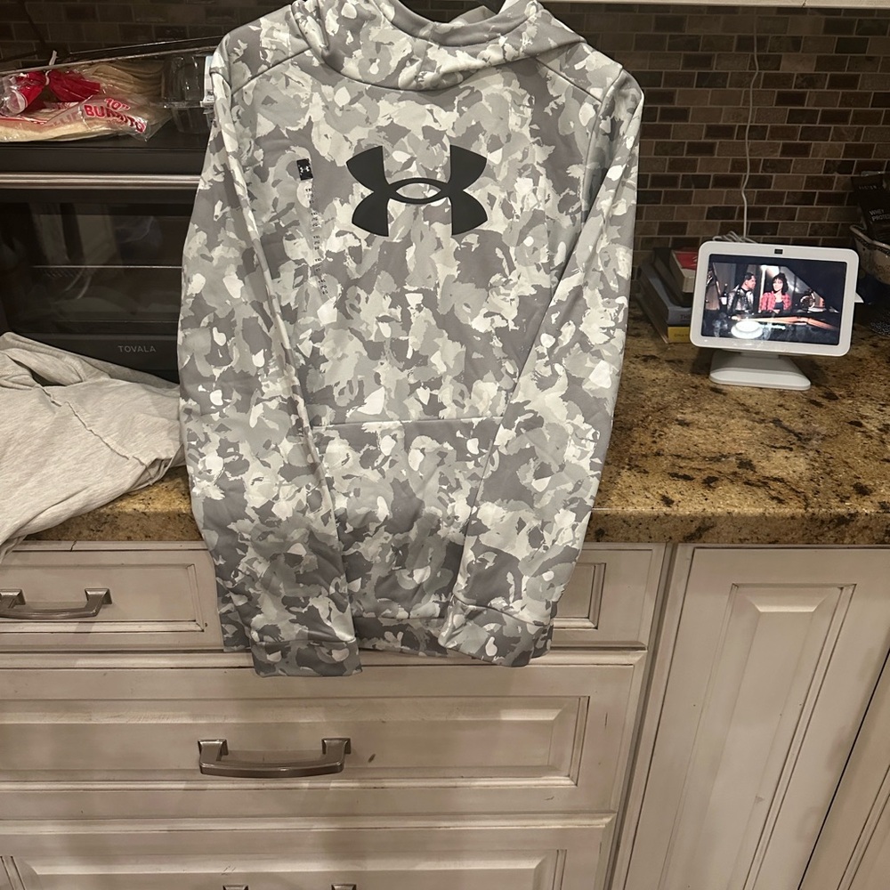 Under Armour White and Gray Camo Hoodie
